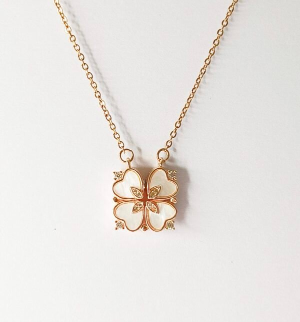 Rose Gold Magnetic Clover