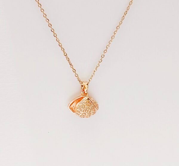 Rose Gold Pearl Shell