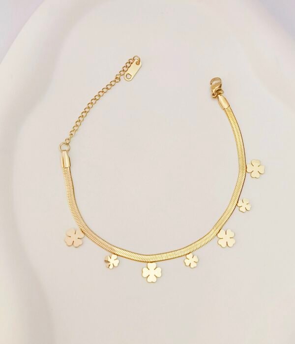 Clover Blade Chain