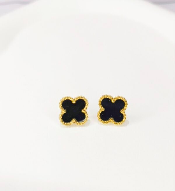 Clover Black Earrings