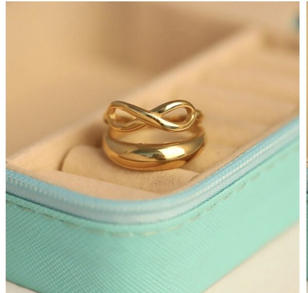 Infinity ring